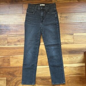 Madewell The Perfect Vintage Crop Jean in Dark Wash size 24 style #AA892